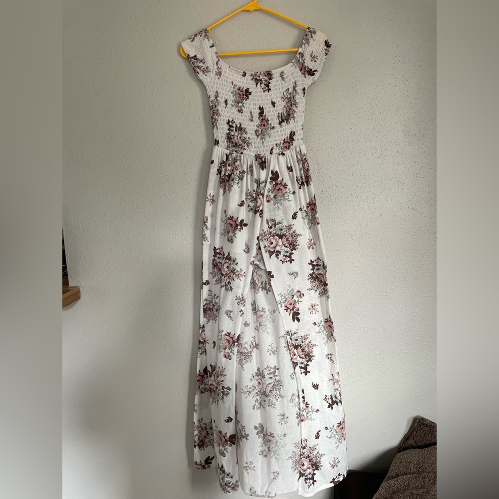 BONGO Long dress floral boho white size M elastic neckline and shorts underneath